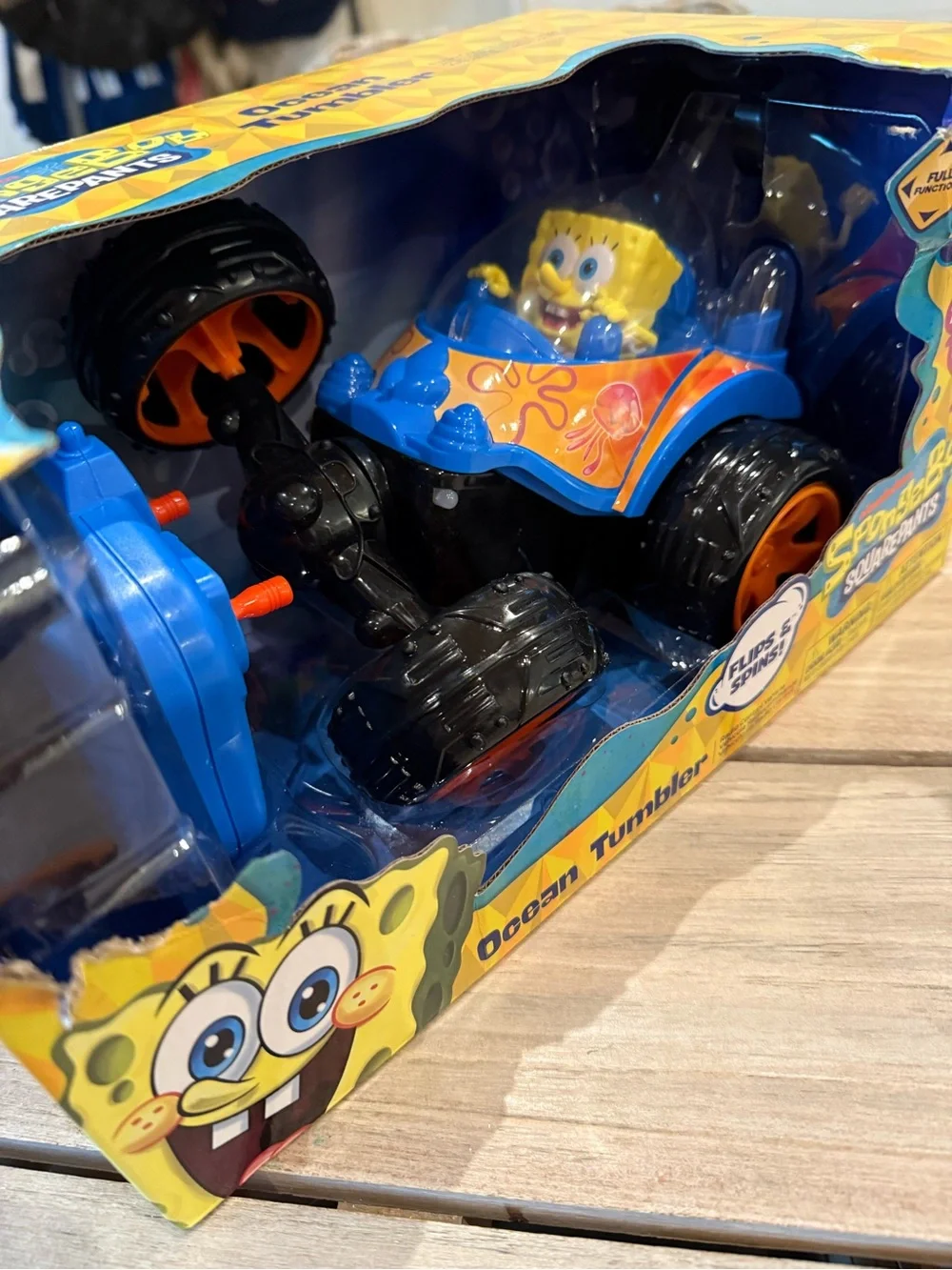 NIB/NWT SpongeBob Ocean Tumbler Remote Control Car